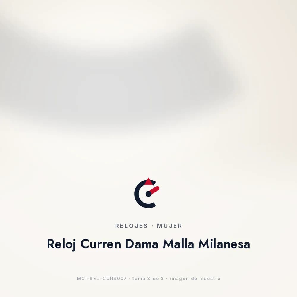 Reloj Curren Dama Malla Milanesa, en muñeca sobre una mesa de café